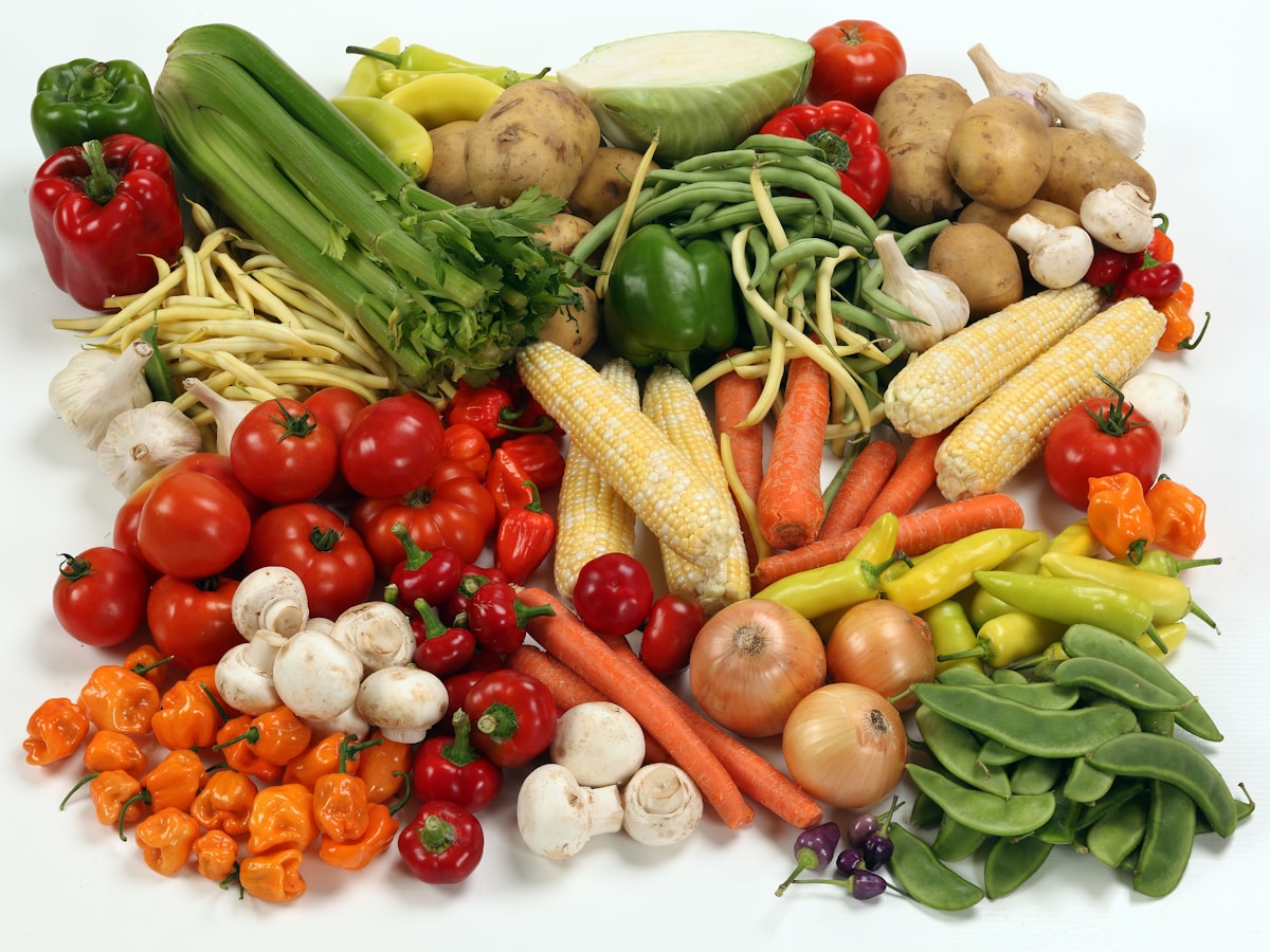 Fresh and frozen vegetable mix